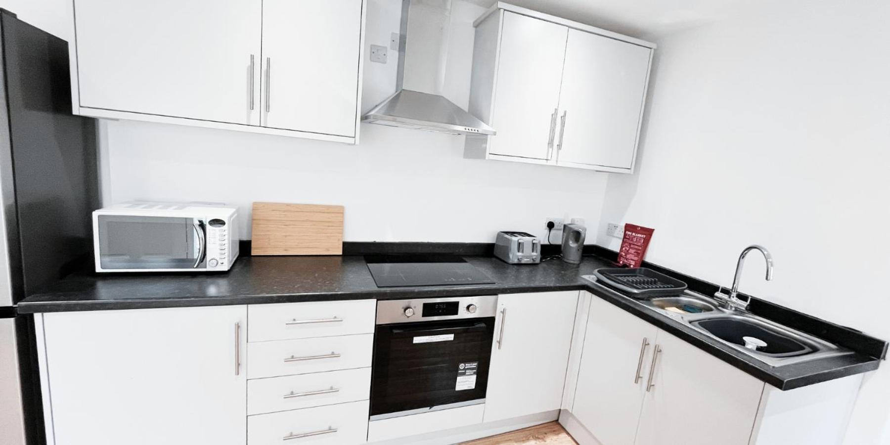 Single Room In Modern House Near Nottingham Exterior photo